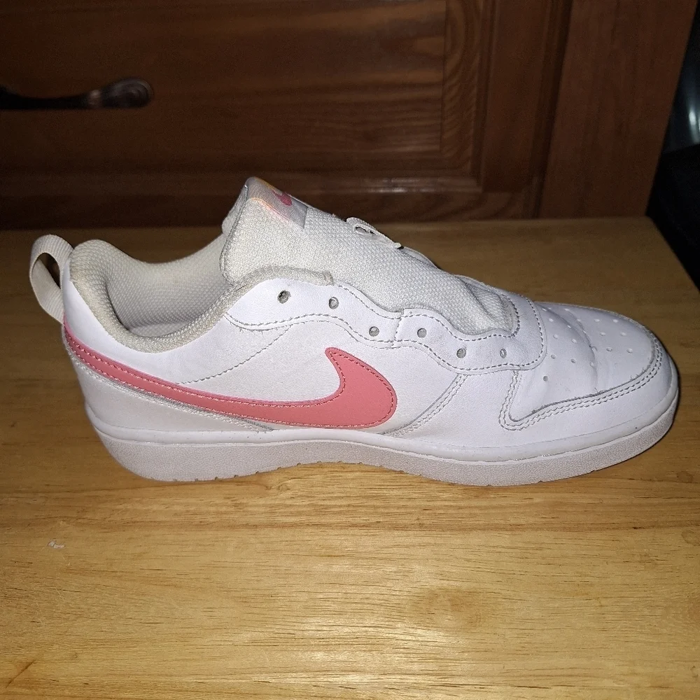 Nike Court Low Pink/white Kids Sneakers In A Youth Size 5. Unisex. EUC.